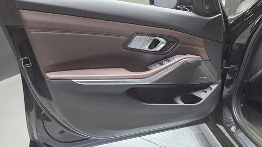 BMW 3 Series (G20) 320d 2021 24