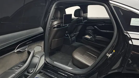 Audi A8 (D5) 50 TDI LWB 2020 26