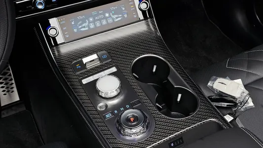 Genesis GV70 e-AWD 2026 9