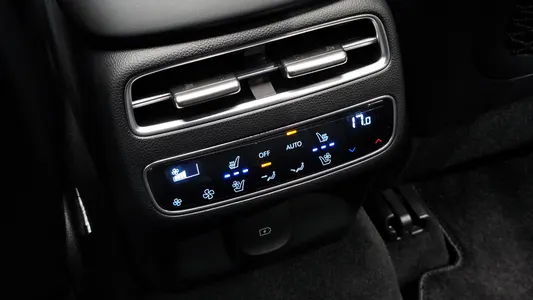 Genesis GV70 e-AWD 2026 31