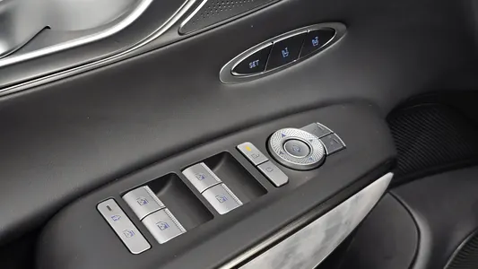 Genesis GV70 e-AWD 2026 28