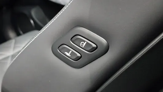 Genesis GV70 e-AWD 2026 30