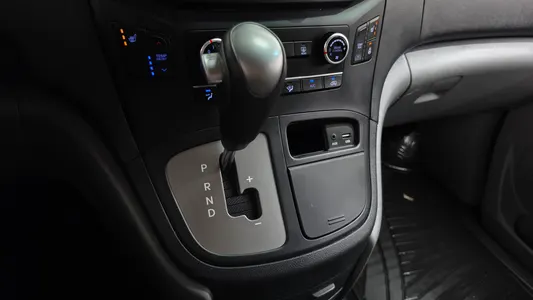 Hyundai Grand Starex 11 2015 9