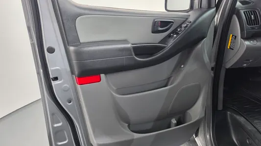 Hyundai Grand Starex 11 2015 24