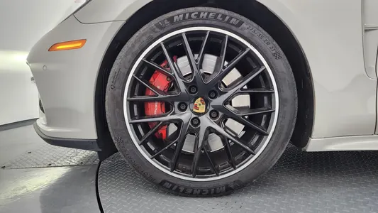 Porsche (971) 4.0 2017 5