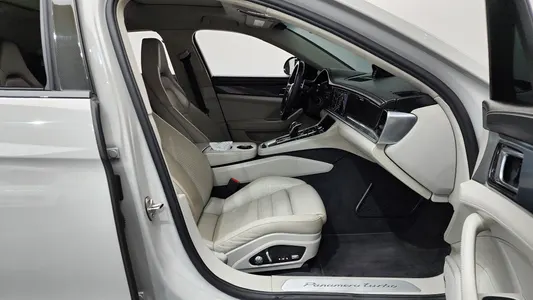 Porsche (971) 4.0 2017 26