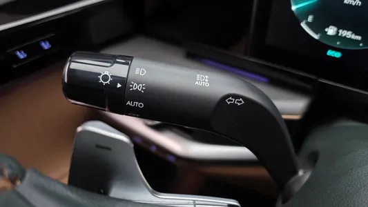Hyundai (GN7) 2025 29