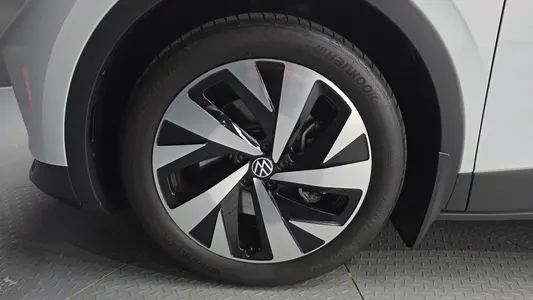 Volkswagen ID.4 2023 5