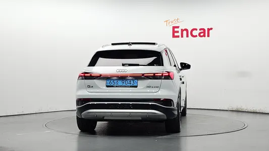 Audi Q4 e- (F4) 40 2023 4