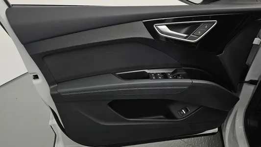 Audi Q4 e- (F4) 40 2023 24