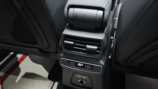Audi Q4 e- (F4) 40 2023 31