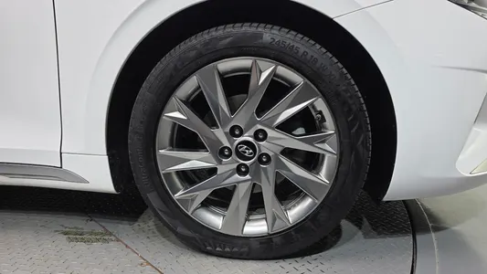 Hyundai IG 2020 21