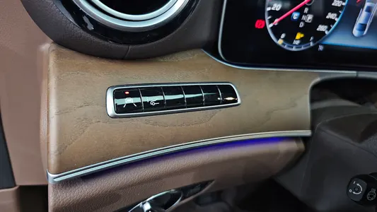 Mercedes-Benz E-Class W213 E300 4MATIC 2019 19