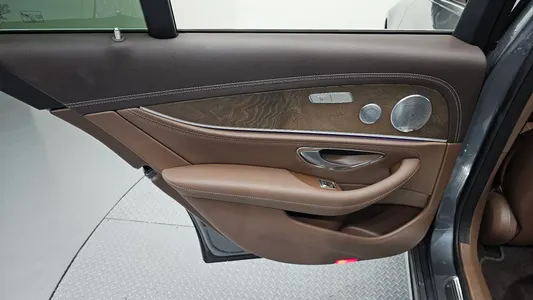 Mercedes-Benz E-Class W213 E300 4MATIC 2019 25
