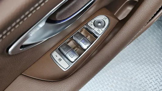 Mercedes-Benz E-Class W213 E300 4MATIC 2019 29
