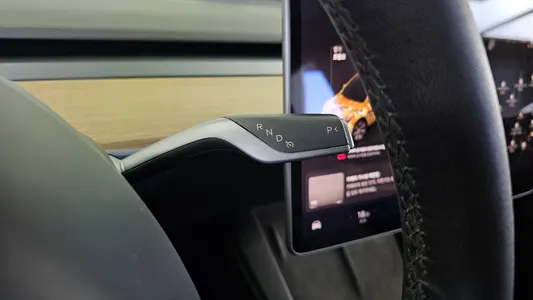 Tesla Y AWD 2022 9