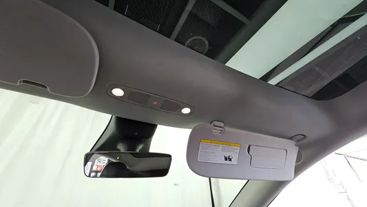 Tesla Y AWD 2022 33