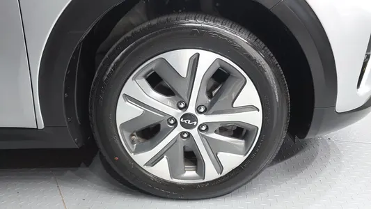 Kia 니로 플러스 2022 5