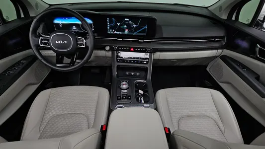Kia Carnival 7 2023 7