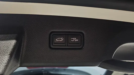 Kia Carnival 7 2023 37