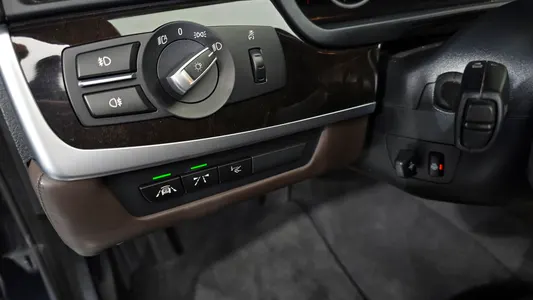 BMW 5 Series (F10) 528i xDrive M 2016 28