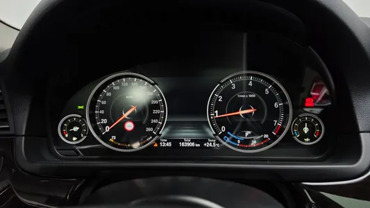 BMW 5 Series (F10) 528i M 2016 7