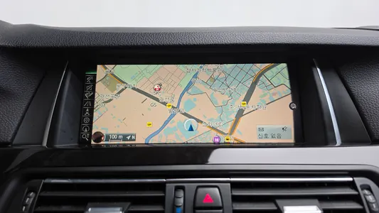 BMW 5 Series (F10) 528i M 2016 11