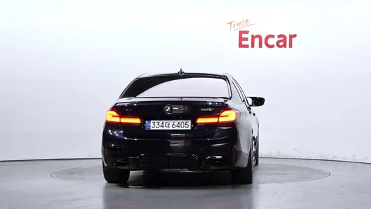 BMW 5 Series (G30) 530i xDrive M 2019 4