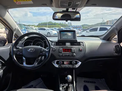Kia 프라이드 1.6 GDI 2014 5