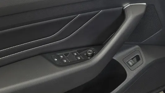 Volkswagen 아테온 2.0 TDI 2022 30