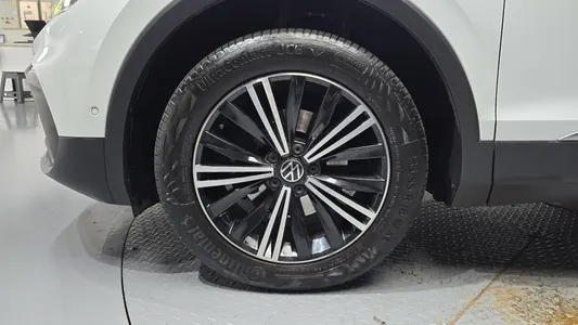 Volkswagen 2 2.0 TDI 4 2021 5