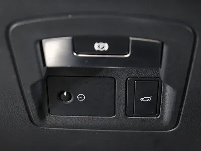 Land Rover 레인지로버 벨라 3.0 D300 R- SE 2017 15