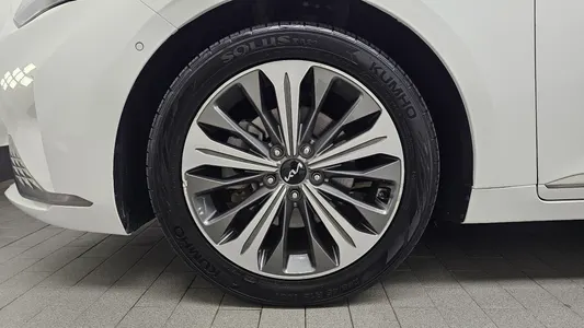 Kia K8 2022 5