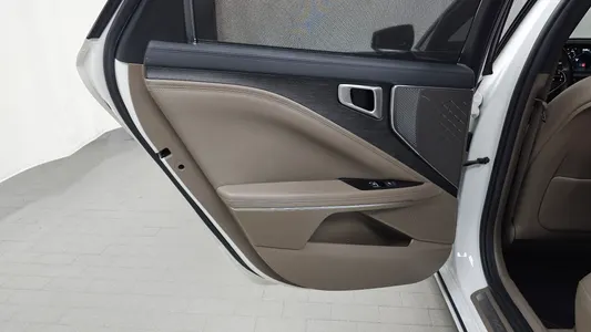 Kia K8 2022 25