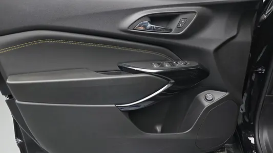 Chevrolet 트랙스 크로스오버 1.2 ACTIV 2023 24