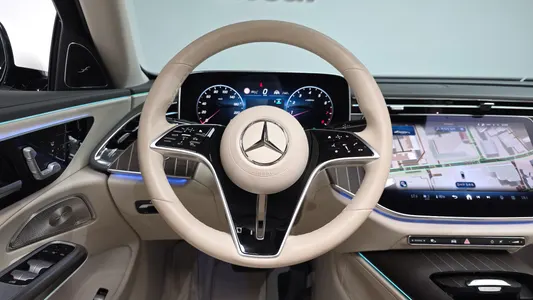 Mercedes-Benz E-Class W214 E300 4MATIC 2024 12
