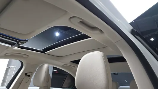 Mercedes-Benz E-Class W214 E300 4MATIC 2024 15