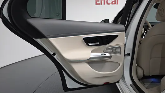 Mercedes-Benz E-Class W214 E300 4MATIC 2024 25
