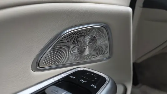 Mercedes-Benz E-Class W214 E300 4MATIC 2024 32