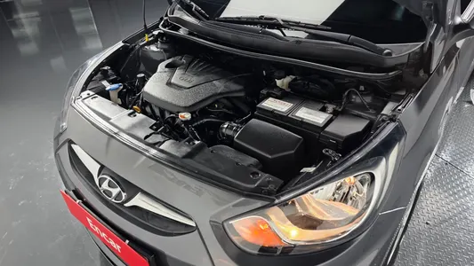 Hyundai () 1.6 GDI 2013 6