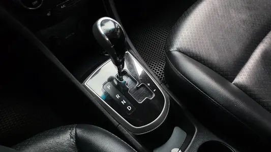 Hyundai () 1.6 GDI 2013 9