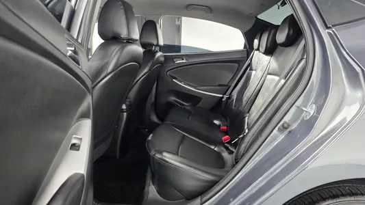 Hyundai () 1.6 GDI 2013 11