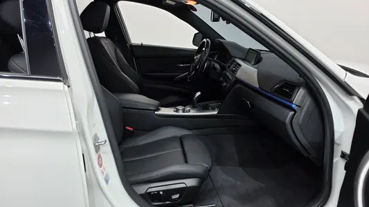 BMW 3 Series (F30) 320d M 2015 11
