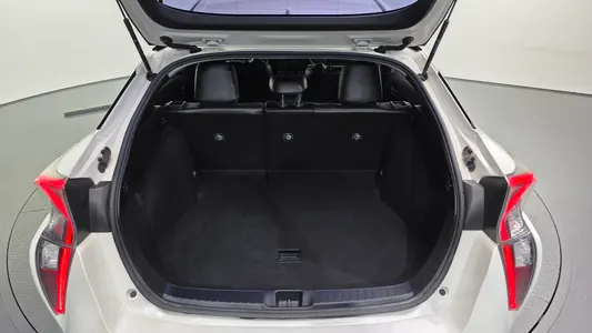 Toyota 4 1.8 E 2017 20