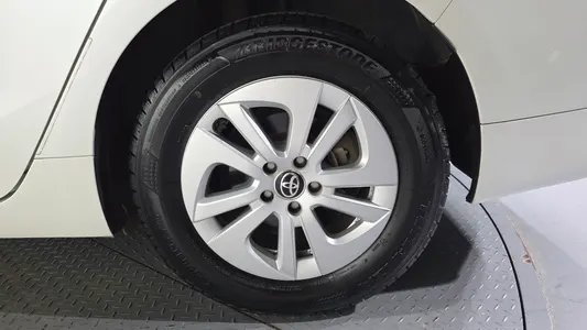 Toyota 4 1.8 E 2017 21