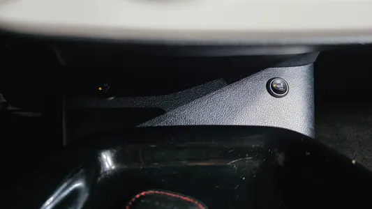 Toyota 4 1.8 E 2017 32