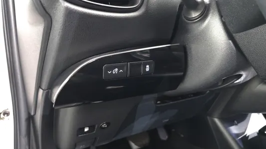 Toyota 4 1.8 E 2017 29
