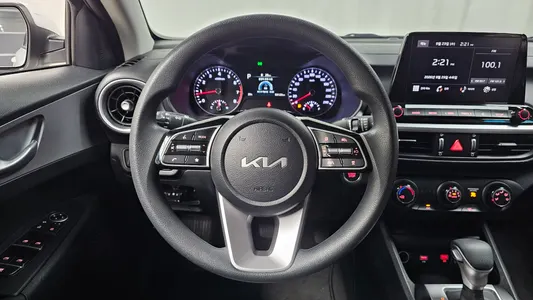 Kia K3 2 1.6 2023 12