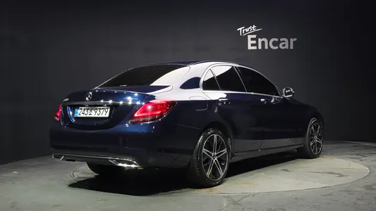 Mercedes-Benz C-Class W205 C220 d 4MATIC 2019