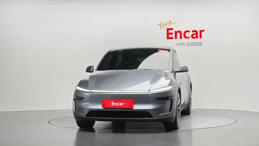 Tesla Y AWD 2026